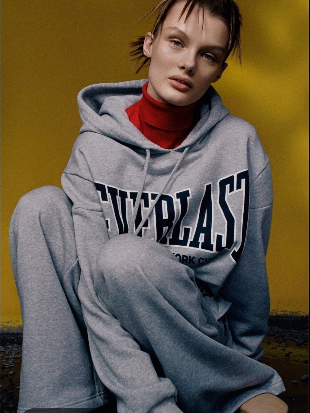 Everlast Gray Pullover Hoodie with matching sweatpants 

Completely sold out
